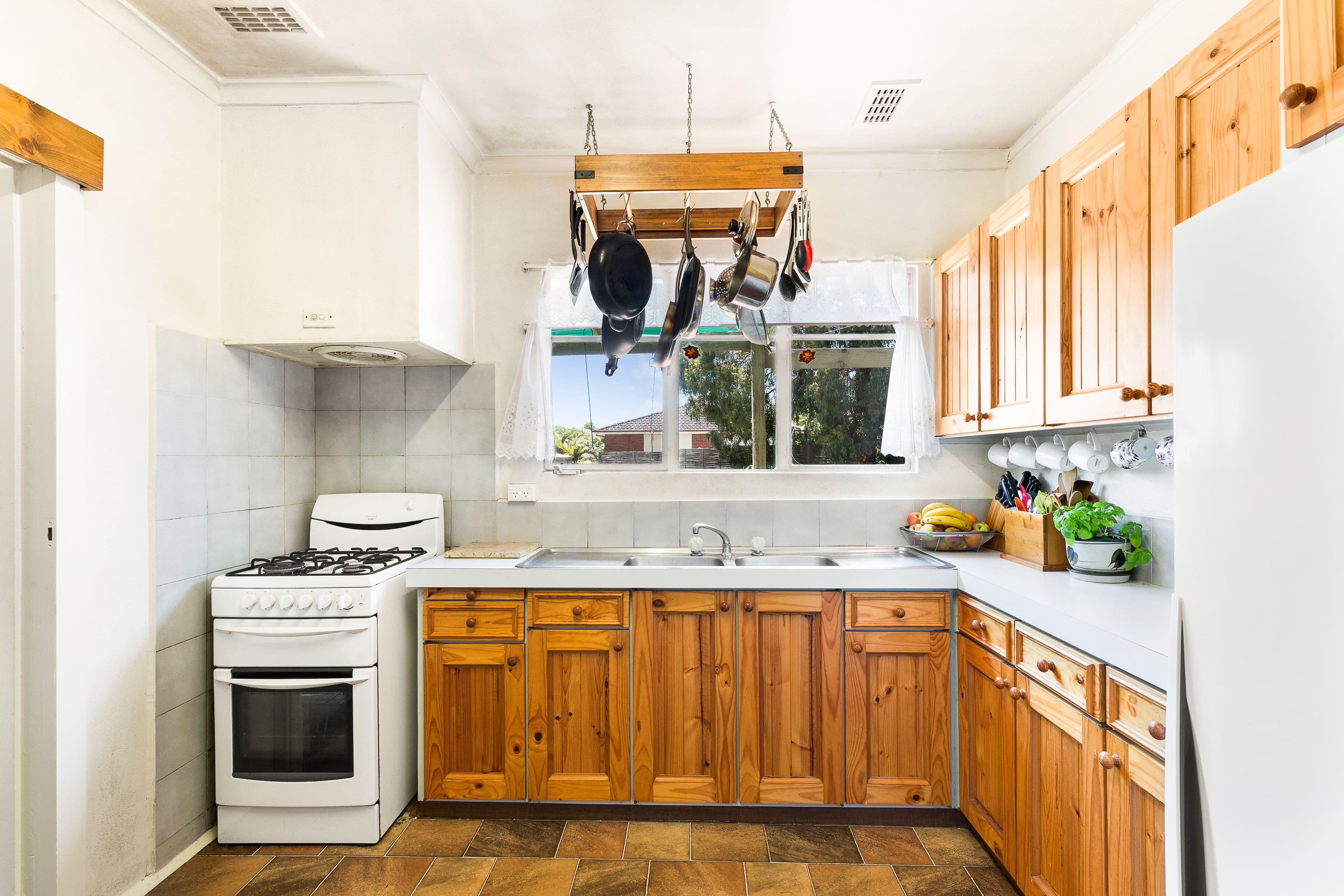4 Carramar Street, Chadstone VIC 3148, Chadstone - Thumbnail 3