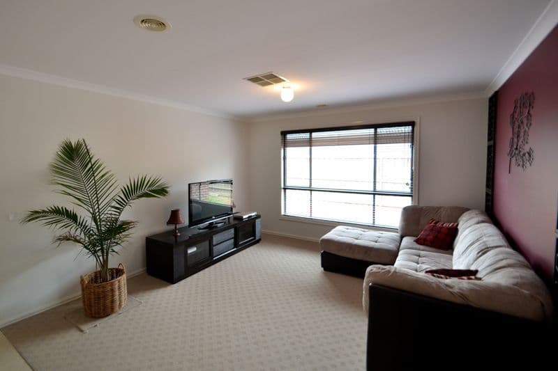 23 Macadamia Street, Doreen VIC 3754, Doreen - Thumbnail 2