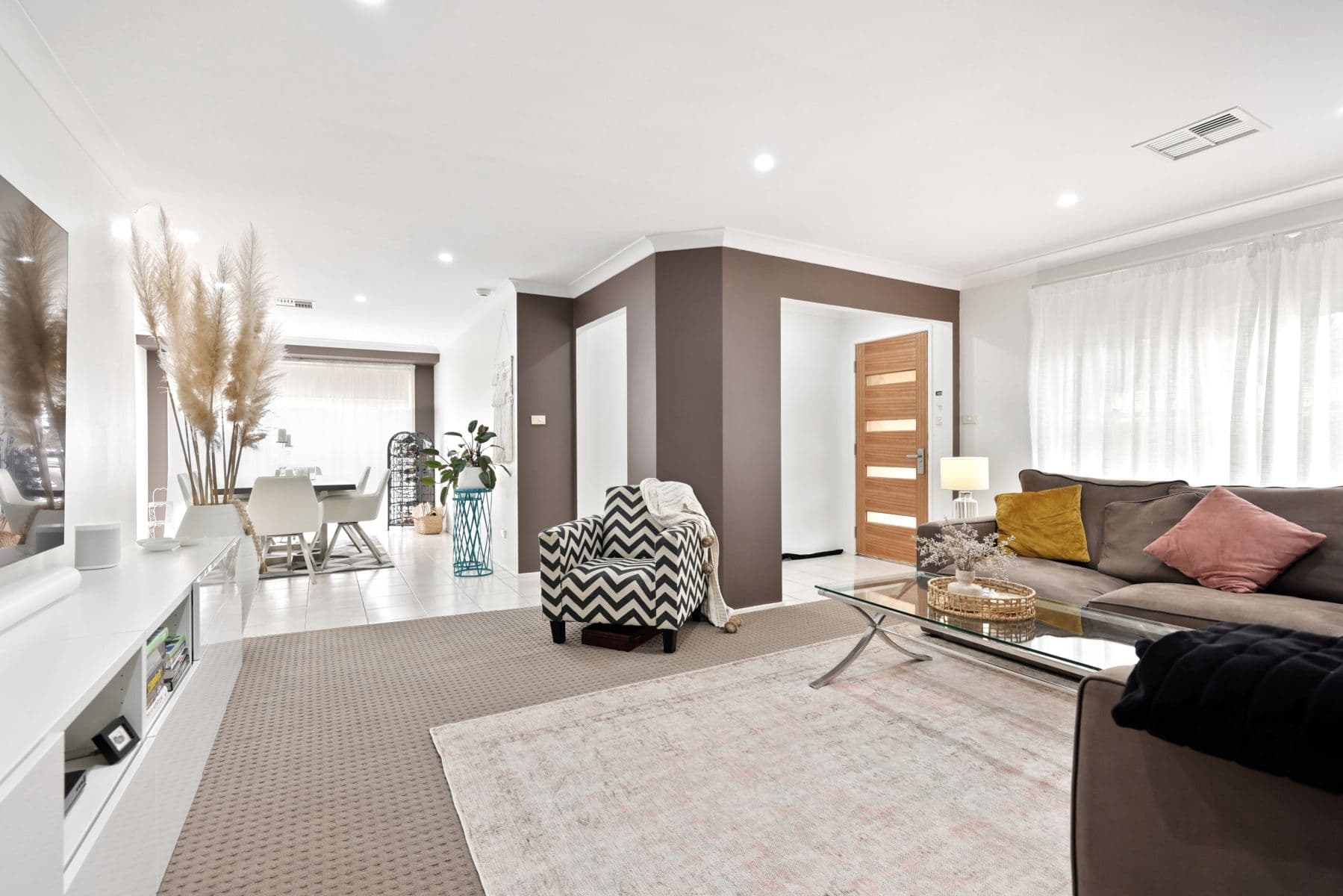 24 Lady Jamison Drive, Glenmore Park NSW 2745, Glenmore Park - Thumbnail 2