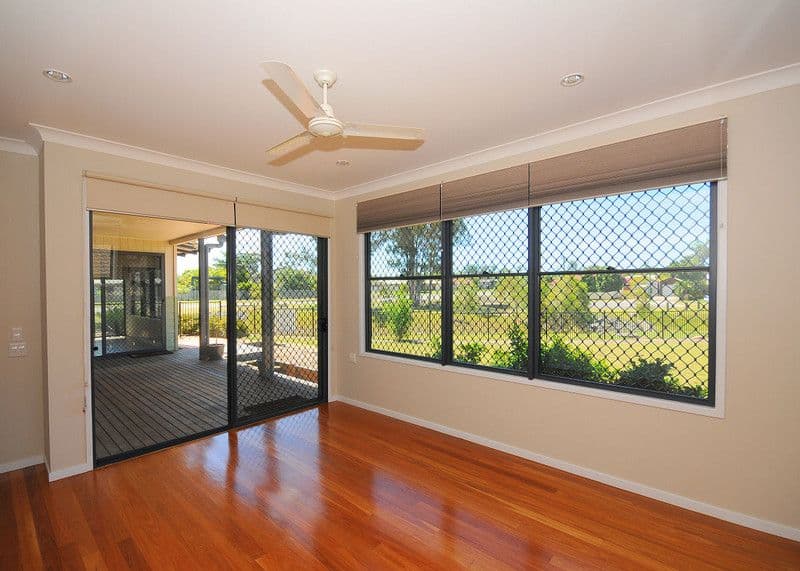 44 Honiton Street, TORQUAY QLD 4655, Torquay - Thumbnail 5