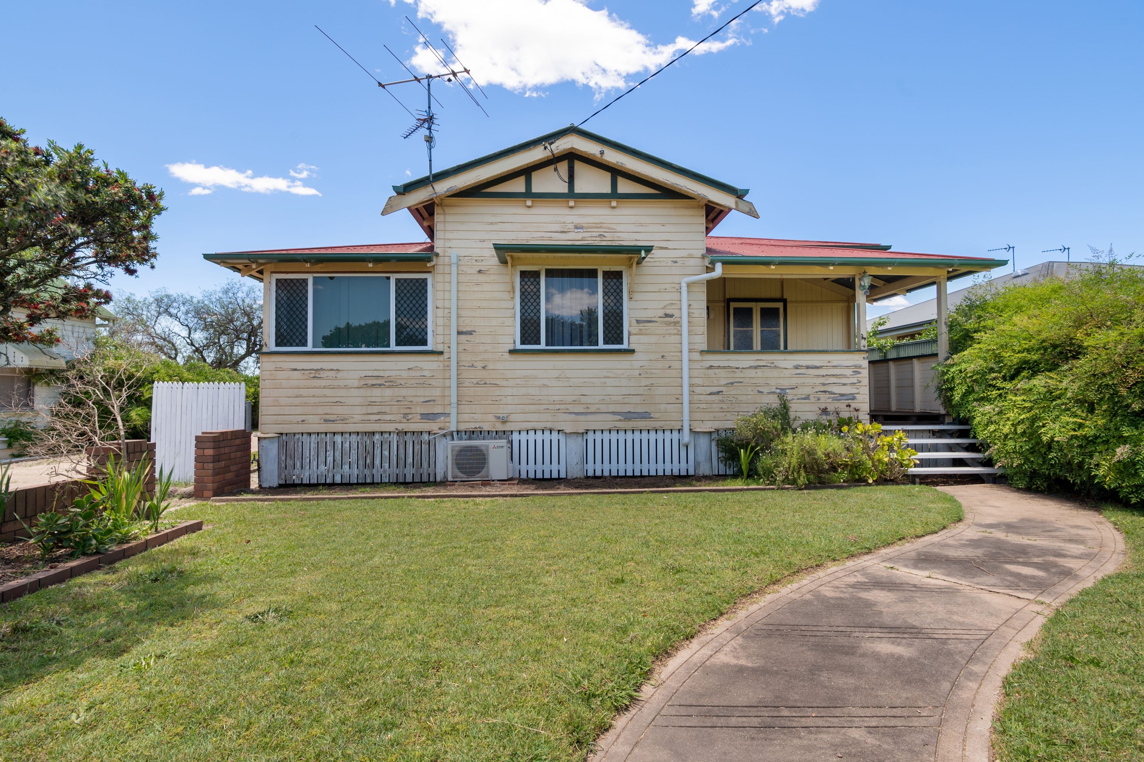 18 Myrtle Avenue, Warwick QLD 4370, Warwick - Thumbnail 2