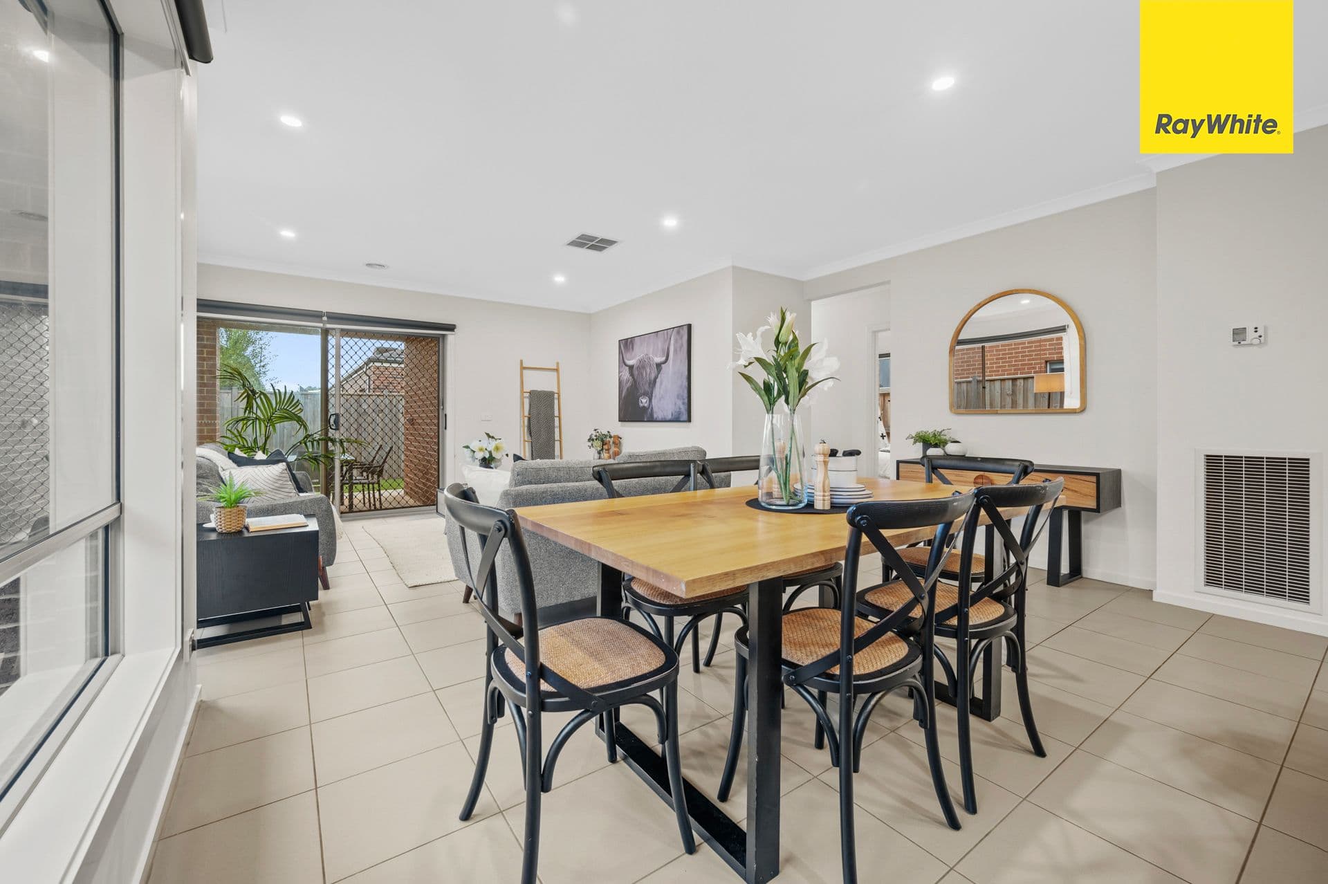 9 Morningside Drive, THORNHILL PARK VIC 3335, Thornhill Park - Thumbnail 5