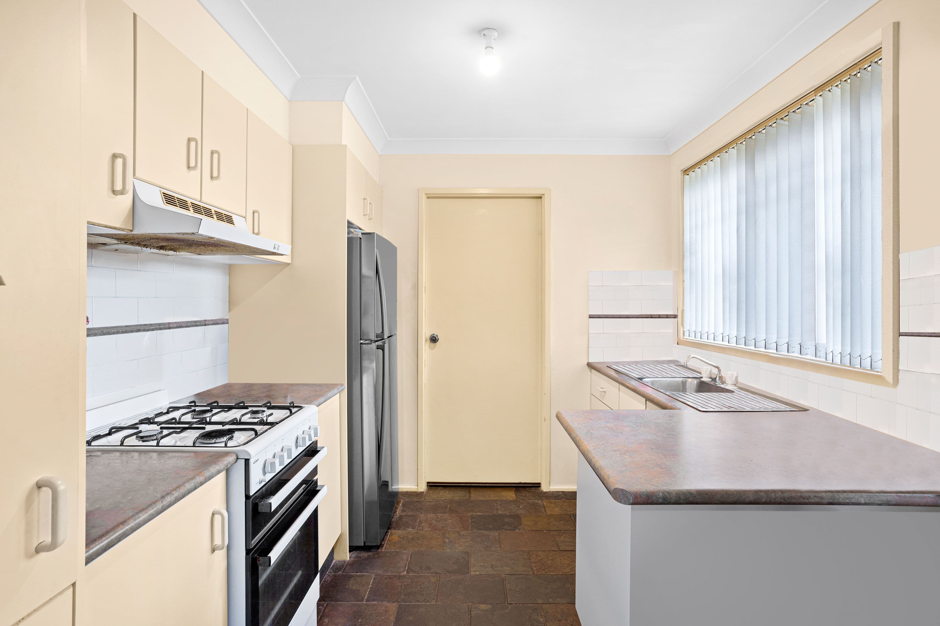 7 Graham Street, Albion Park NSW 2527, Albion Park - Thumbnail 2