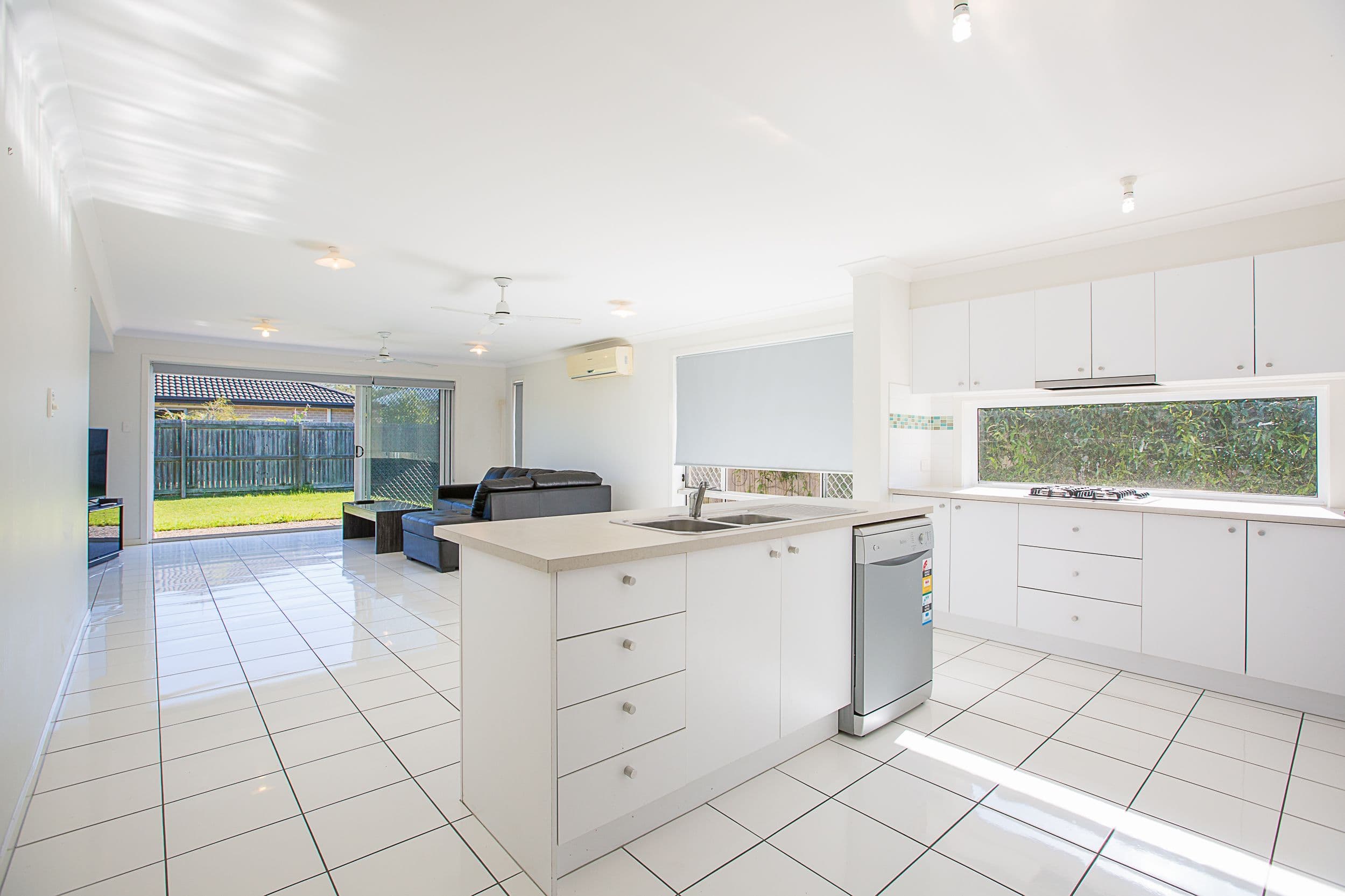 44 Pepper Tree Drive, Holmview QLD 4207, Holmview - Thumbnail 4