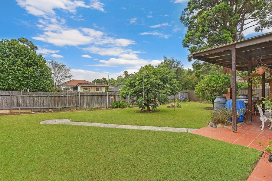 8 Alliedale Close, Hornsby - Thumbnail 2