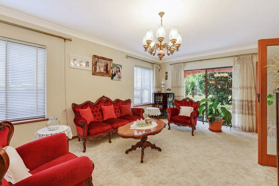 8 Alliedale Close, Hornsby - Thumbnail 3