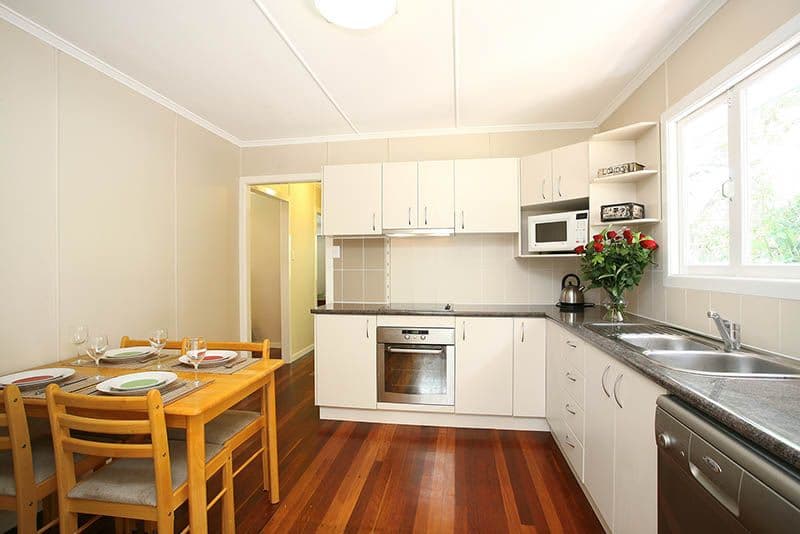 296 Richmond Road, CANNON HILL QLD 4170, Cannon Hill - Thumbnail 3