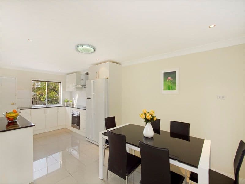 7 Gailes Street, SUTHERLAND NSW 2232, Sutherland - Thumbnail 3