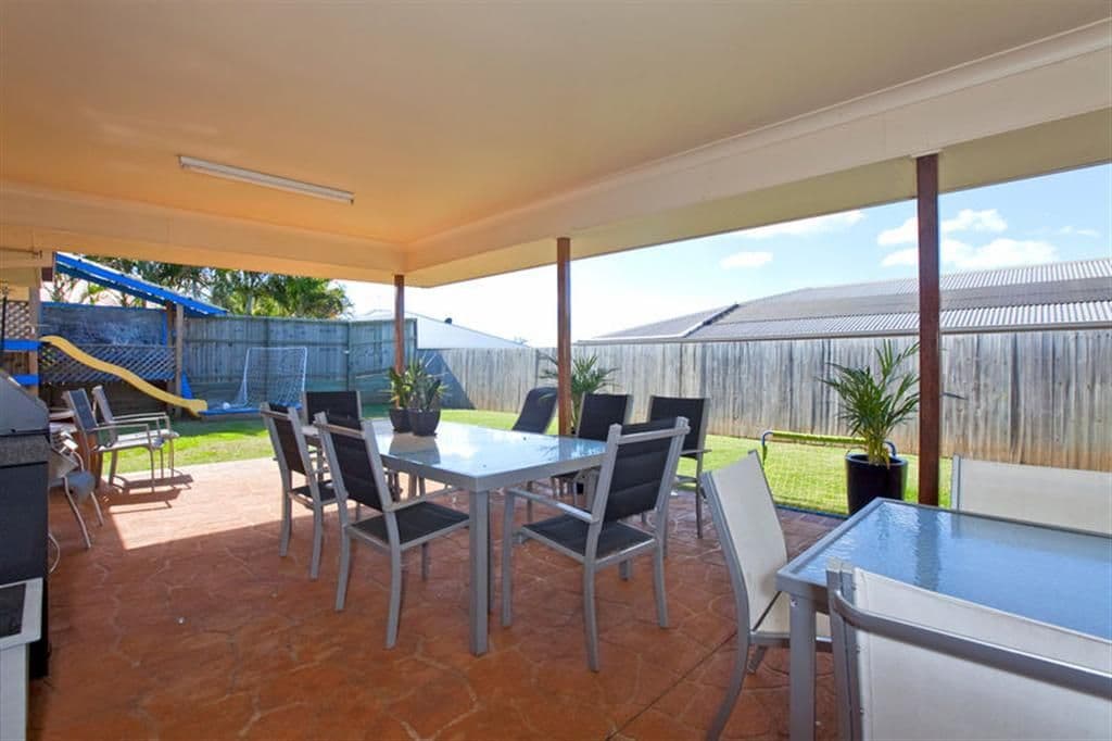 13 Calliandra Place, THORNLANDS QLD 4164, Thornlands - Thumbnail 2