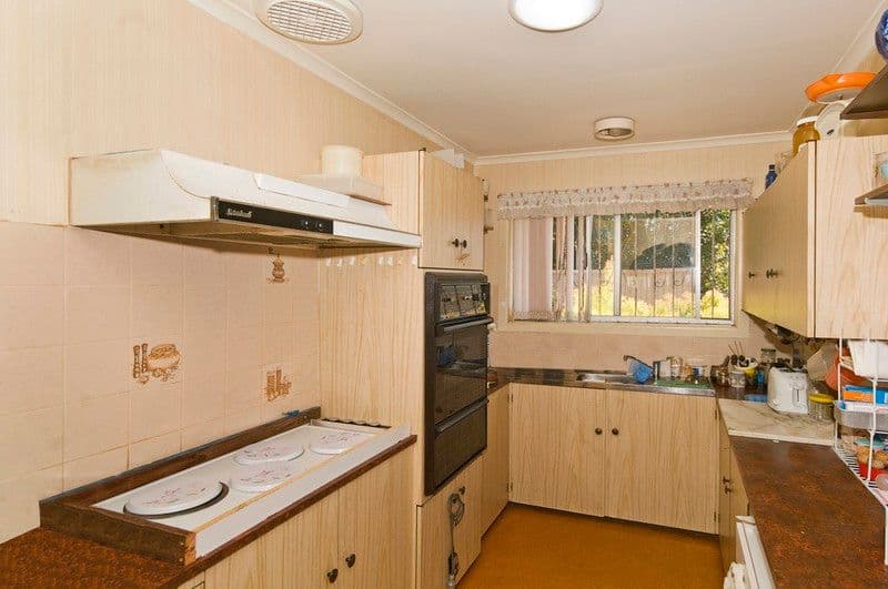 180 Townson Avenue, PALM BEACH QLD 4221, Palm Beach - Thumbnail 3