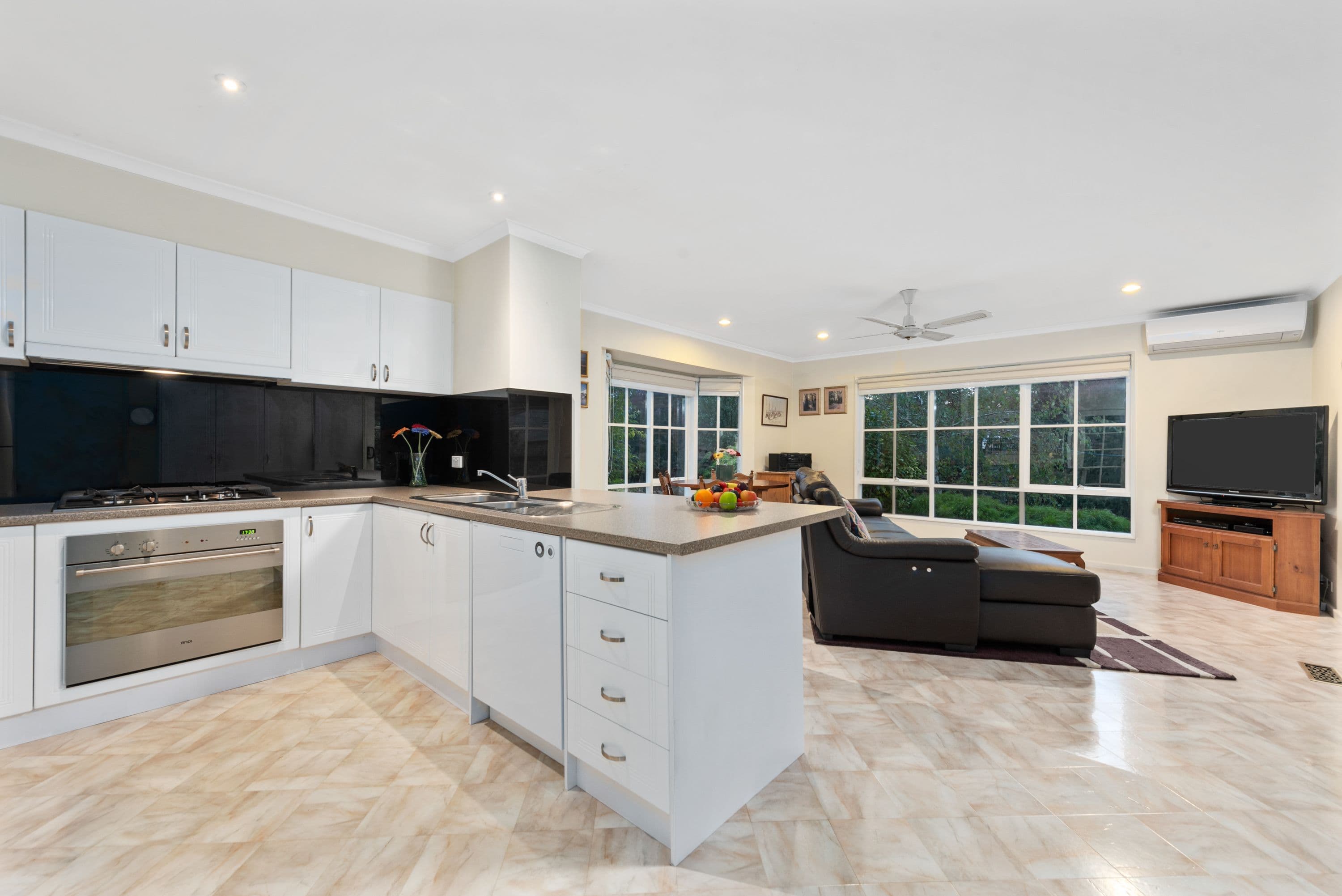 4 Grayling Crescent, Croydon VIC 3136, Croydon - Thumbnail 4