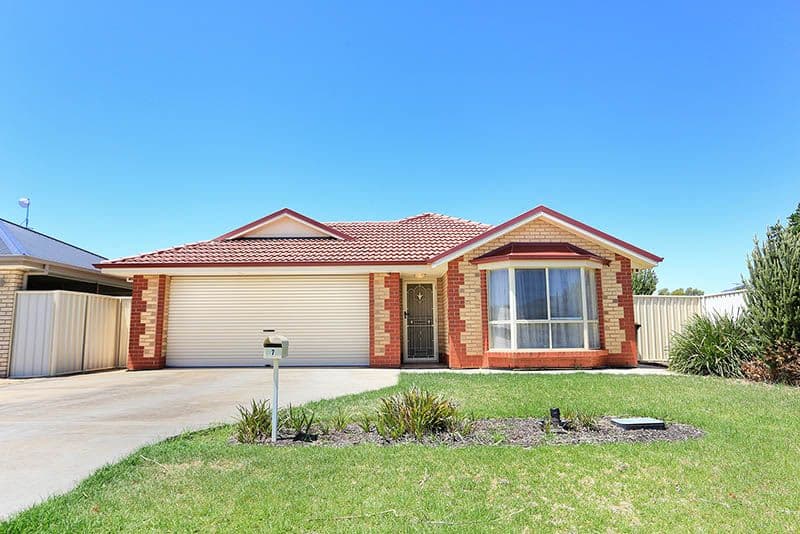 7 Canberra Court, Smithfield SA 5114, Smithfield - Image 1
