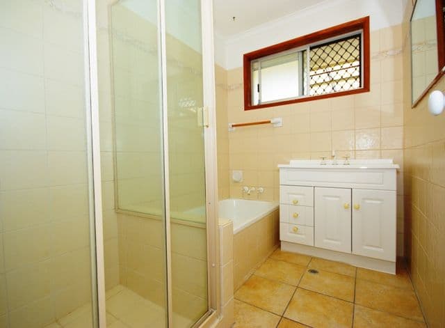 15 Adams Avenue, MIAMI QLD 4220, Miami - Thumbnail 8
