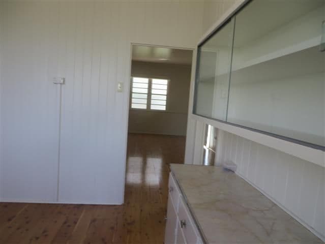 16 Twine Street, Roma QLD 4455, Roma - Thumbnail 3