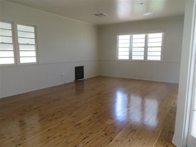 16 Twine Street, Roma QLD 4455, Roma - Thumbnail 8