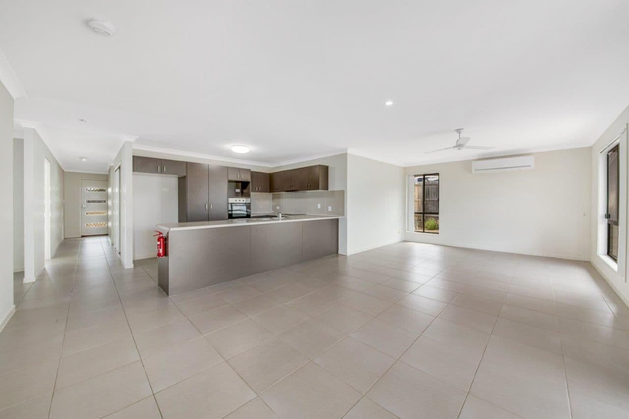 12 Iris Road, Kirkwood QLD 4680, Kirkwood - Thumbnail 3