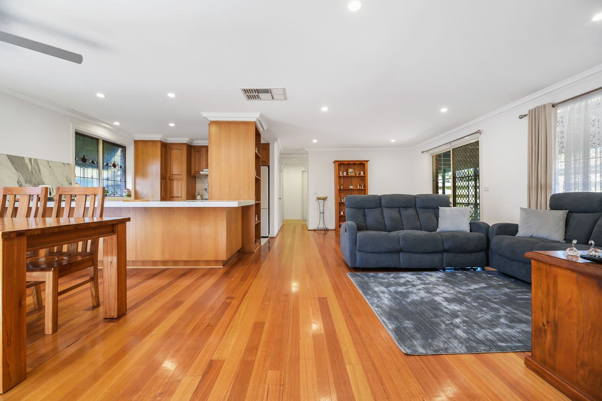 34 Chirnside Road, Berwick VIC 3806, Berwick - Thumbnail 2