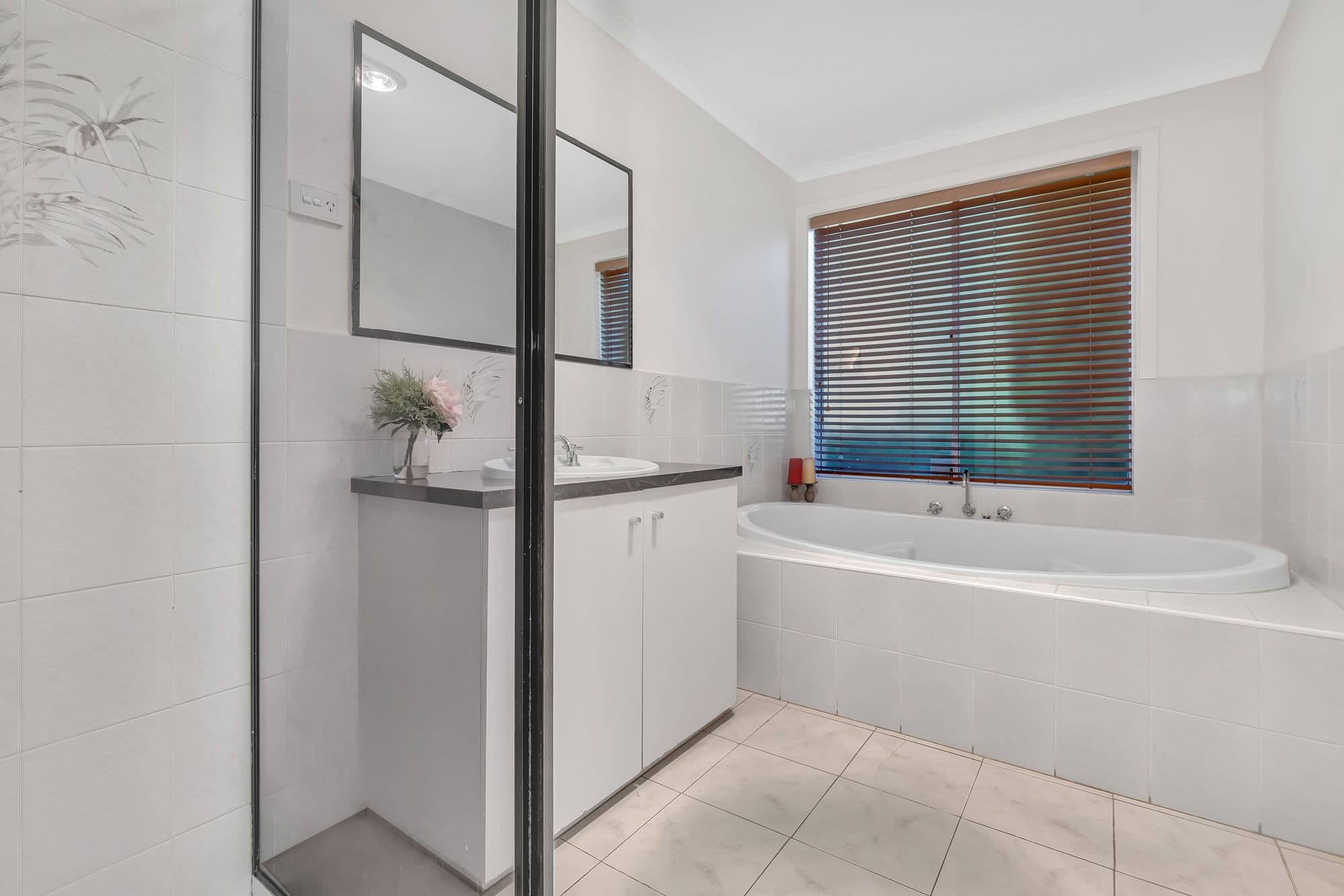 4 Montpellier Drive, Werribee VIC 3030, Werribee - Thumbnail 8