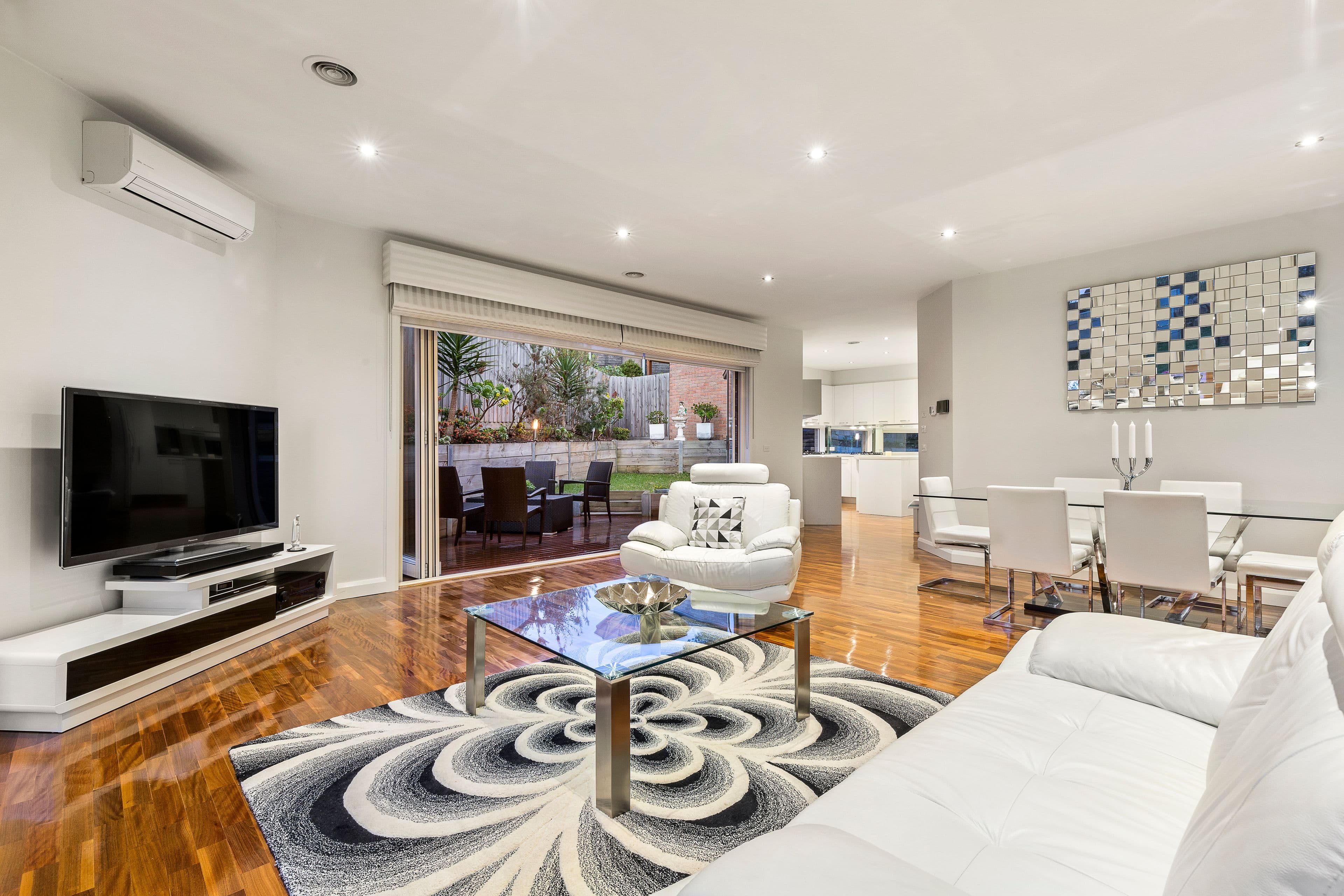 7 Lesay Court, Mount Waverley VIC 3149, Mount Waverley - Thumbnail 2
