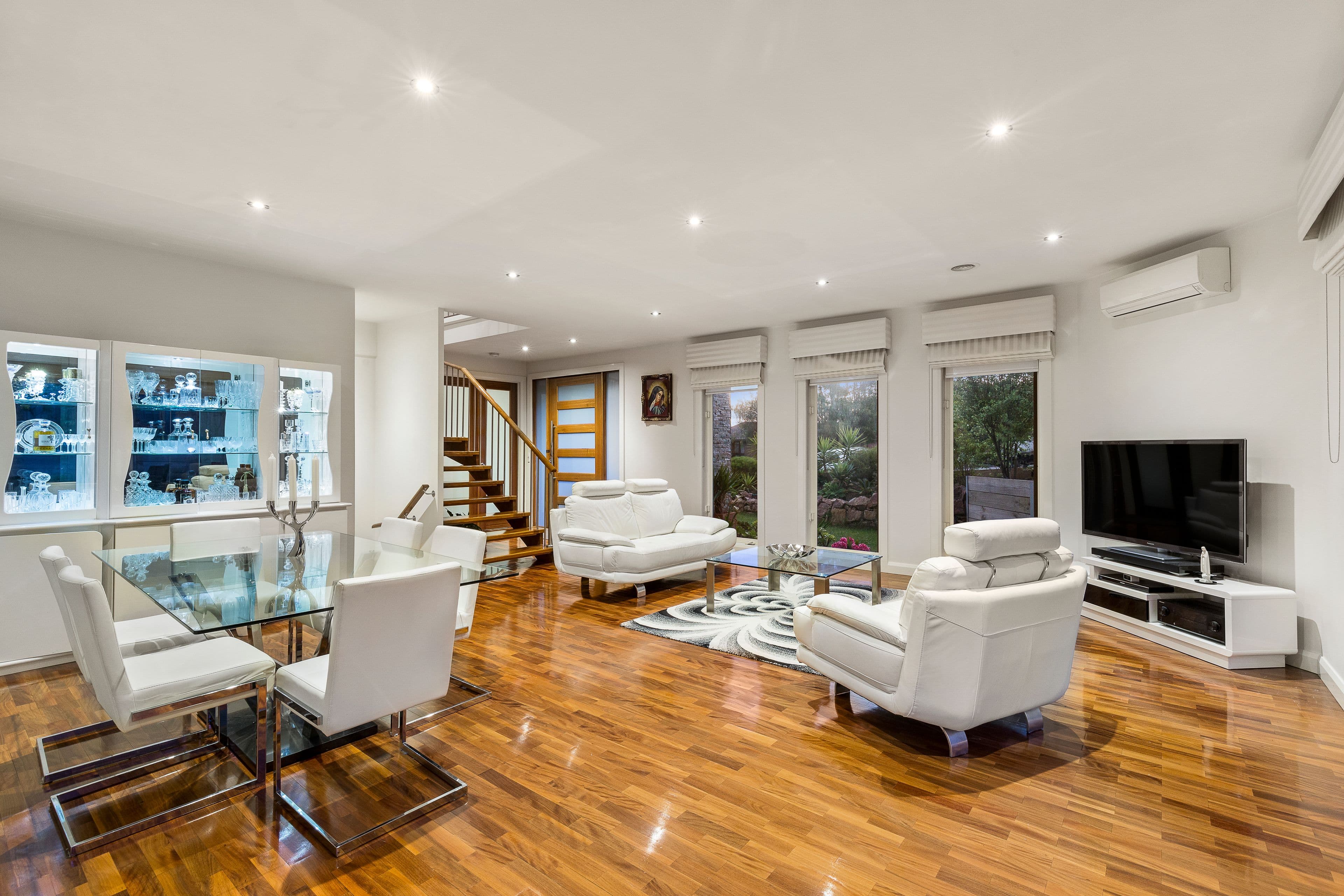 7 Lesay Court, Mount Waverley VIC 3149, Mount Waverley - Thumbnail 3