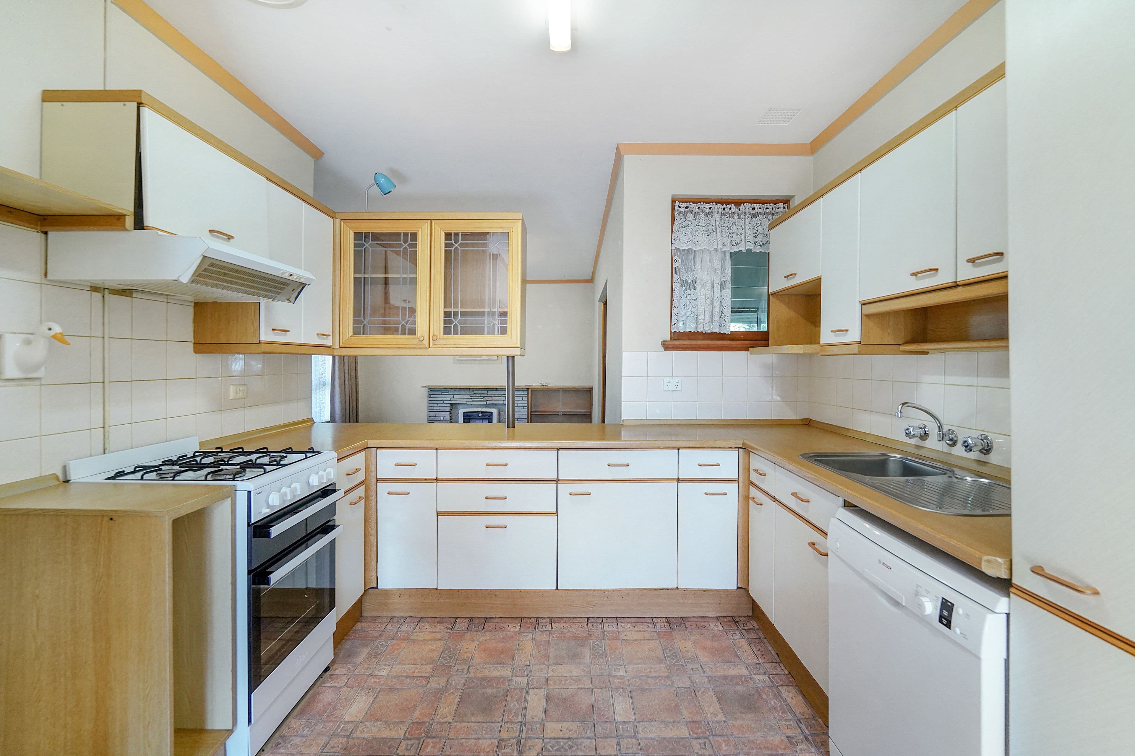 81 Gilbertson Road, Kardinya WA 6163, Kardinya - Thumbnail 3