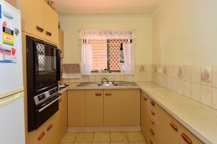 8 Garde Street, CENTENARY HEIGHTS QLD 4350, Centenary Heights - Thumbnail 3