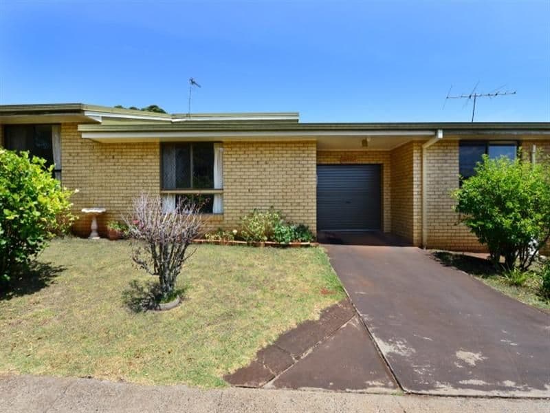 8 Garde Street, CENTENARY HEIGHTS QLD 4350, Centenary Heights - Thumbnail 7
