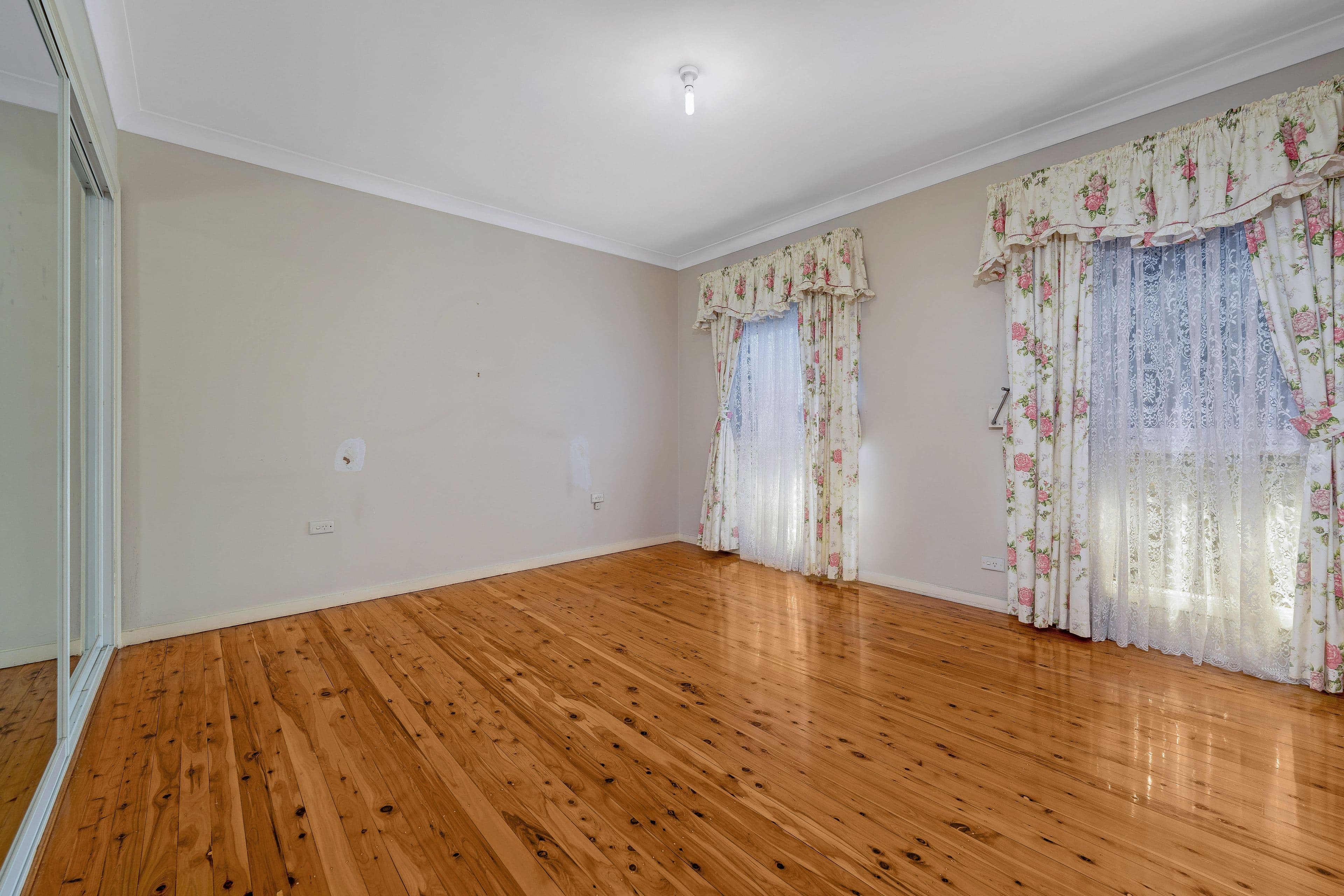 114 Denman Road, Georges Hall NSW 2198, Georges Hall - Thumbnail 7