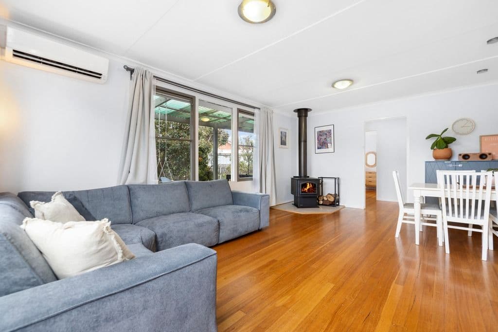 12 Golden Avenue, Werribee VIC 3030, Werribee - Thumbnail 2