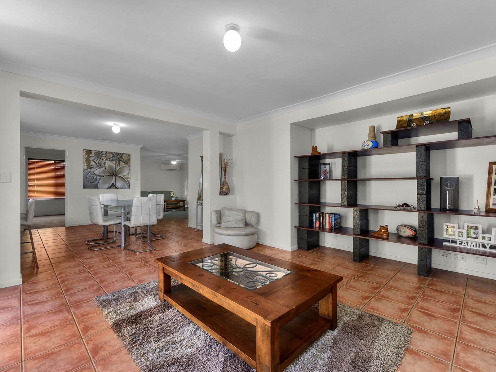 69 Wimbledon Circuit, Carseldine QLD 4034, Carseldine - Thumbnail 4