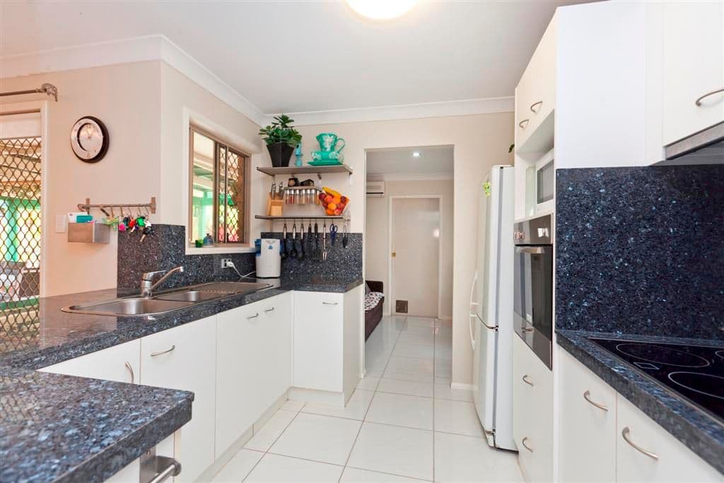 9 Bradworthy Street, ALEXANDRA HILLS QLD 4161, Alexandra Hills - Thumbnail 3
