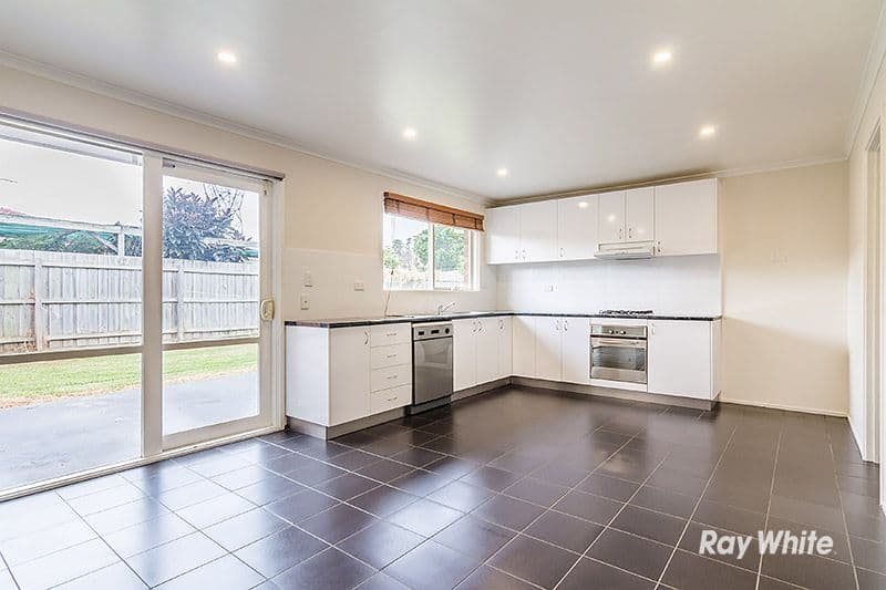 14 Strafford Avenue, Cranbourne VIC 3977, Cranbourne - Thumbnail 6