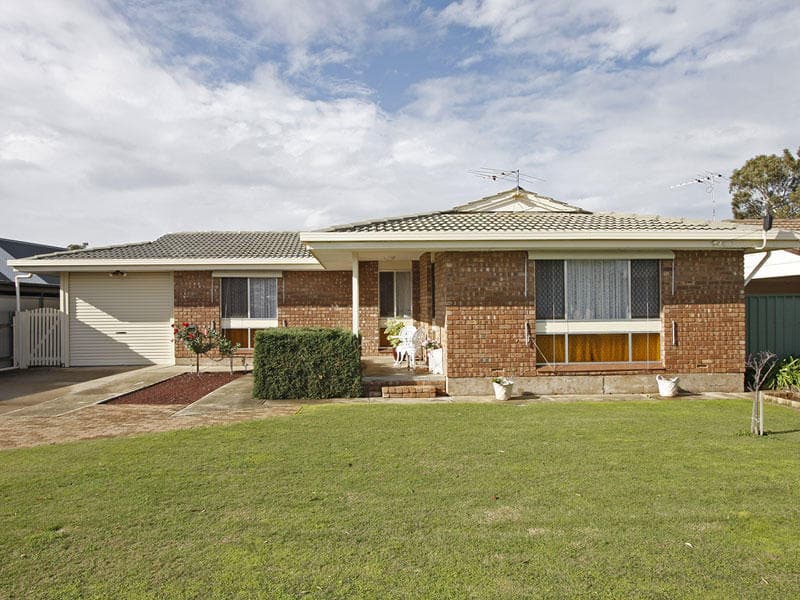 14 Weaver Avenue, Morphett Vale - Image 1