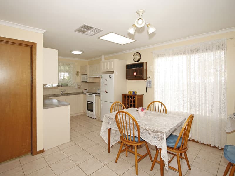 14 Weaver Avenue, Morphett Vale - Thumbnail 3