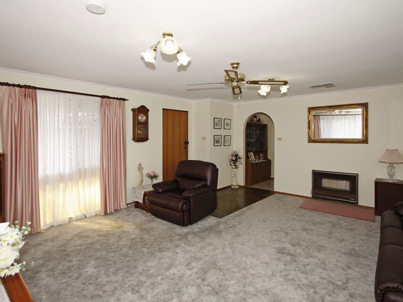 14 Weaver Avenue, Morphett Vale - Thumbnail 4