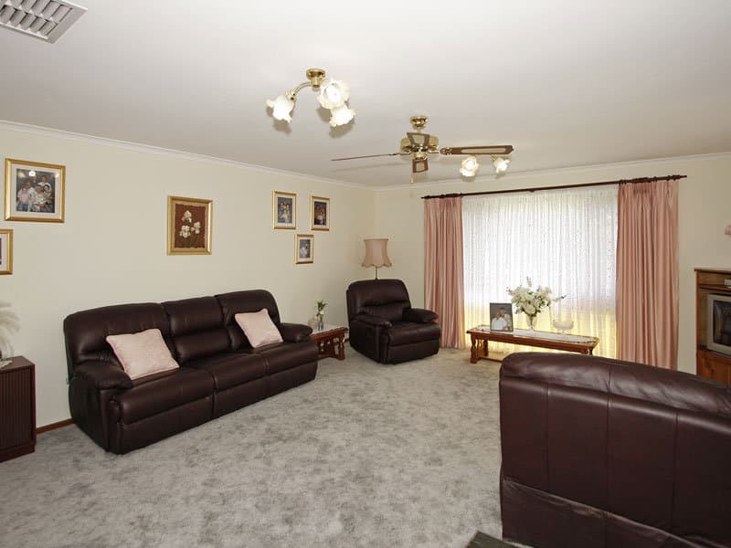 14 Weaver Avenue, Morphett Vale - Thumbnail 5