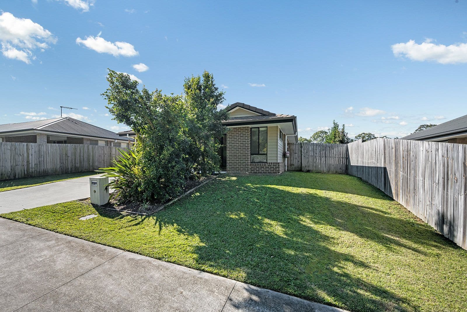 15 Corsair Street, Burpengary QLD 4505, Burpengary - Thumbnail 2