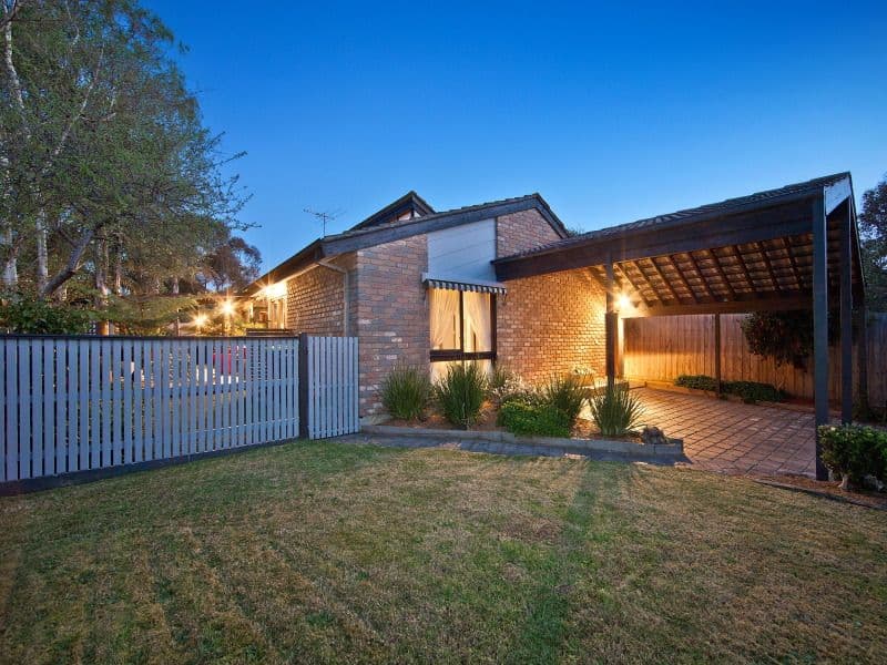2 Dorchester Court, FRANKSTON VIC 3199, Frankston - Image 1
