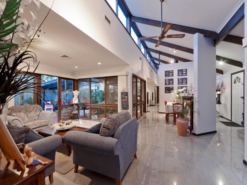 2 Dorchester Court, FRANKSTON VIC 3199, Frankston - Thumbnail 2