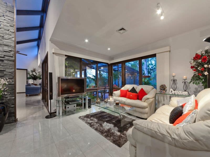 2 Dorchester Court, FRANKSTON VIC 3199, Frankston - Thumbnail 3