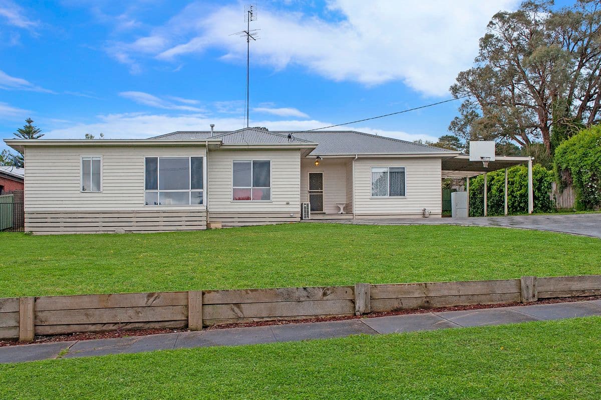 12 Westacott Street, Hamilton VIC 3300, Hamilton - Image 1