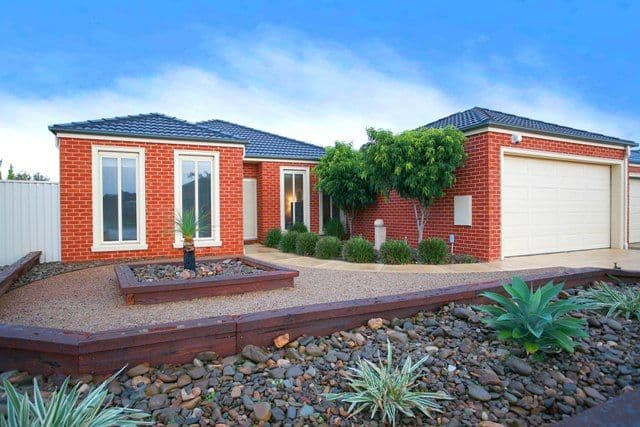 12 Woodhall Place, TARNEIT VIC 3029, Tarneit - Image 1