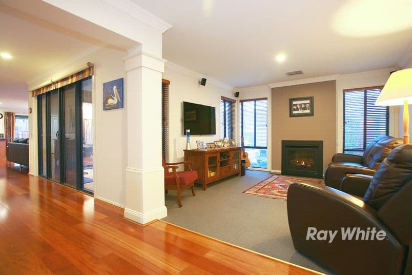 6 Red Oak Terrace, LYNDHURST VIC 3975, Lyndhurst - Thumbnail 3