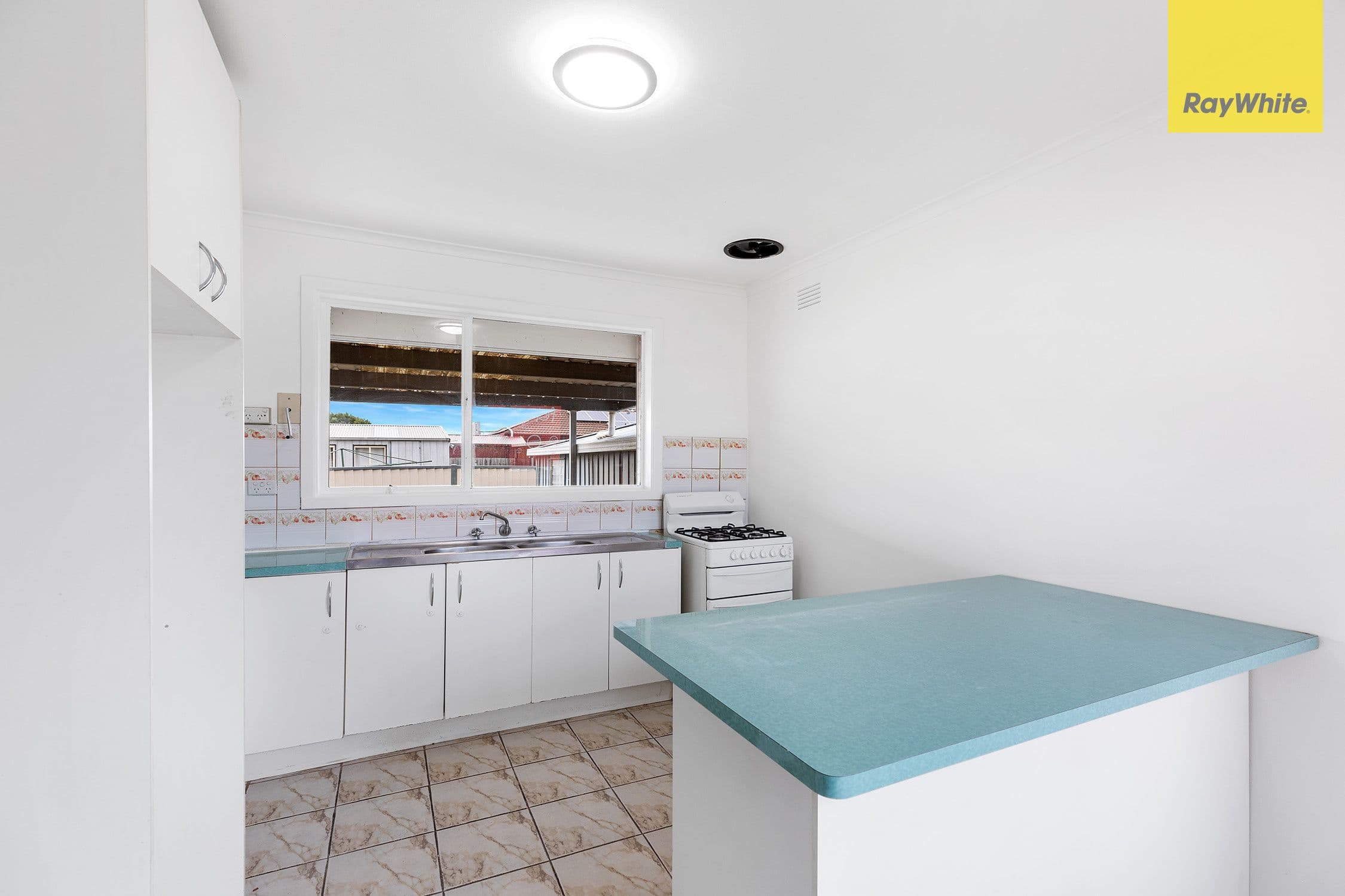 2A Cowper Avenue, St Albans VIC 3021, St Albans - Thumbnail 3