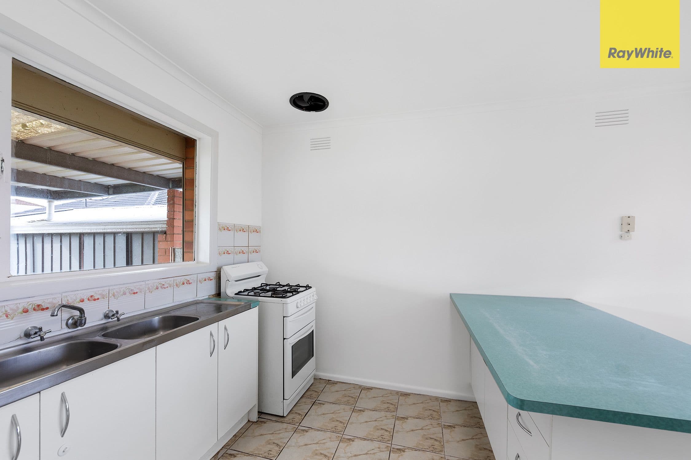 2A Cowper Avenue, St Albans VIC 3021, St Albans - Thumbnail 4