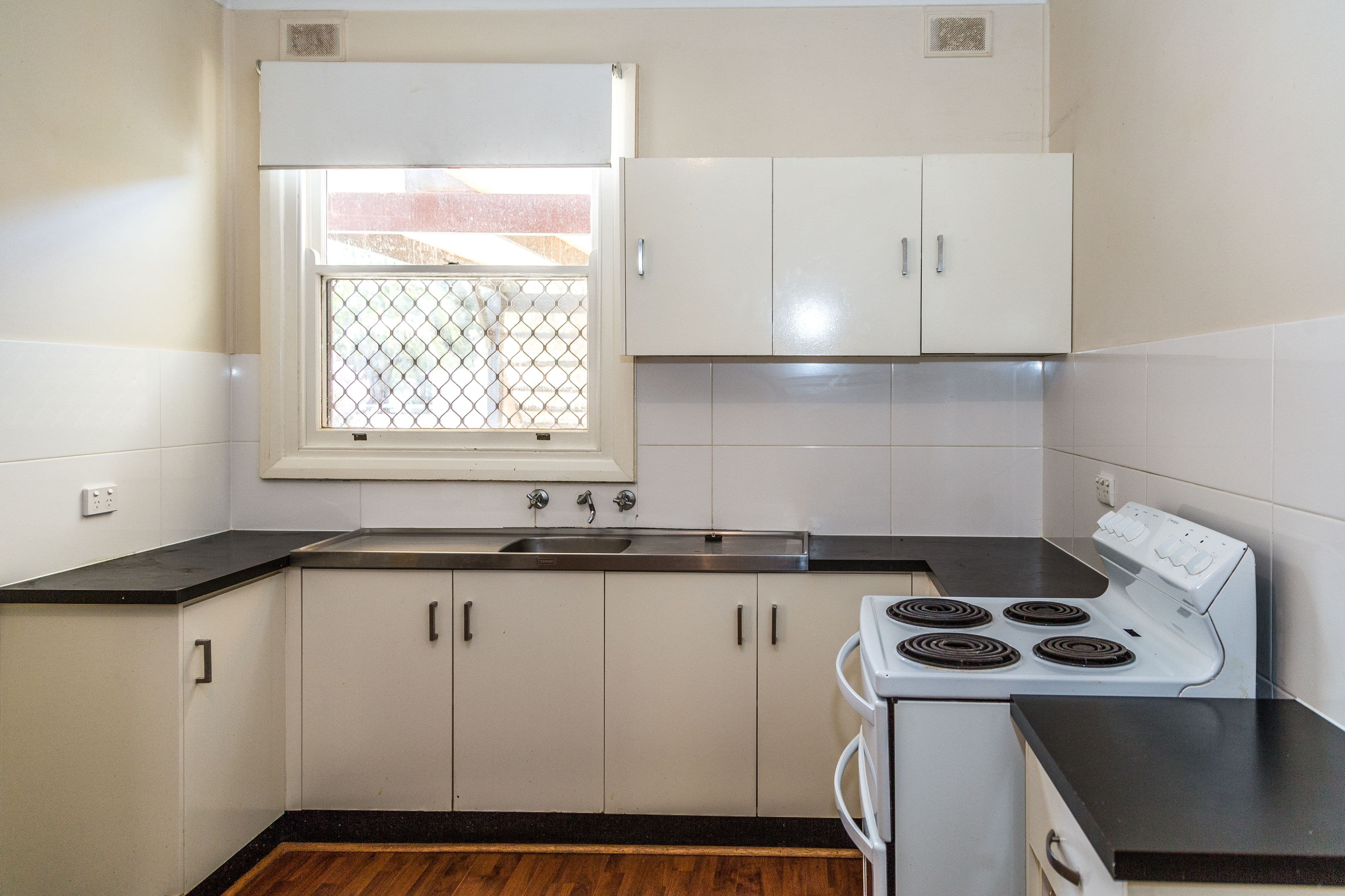 19 Malakoff Street, Yankalilla SA 5203, Yankalilla - Thumbnail 8