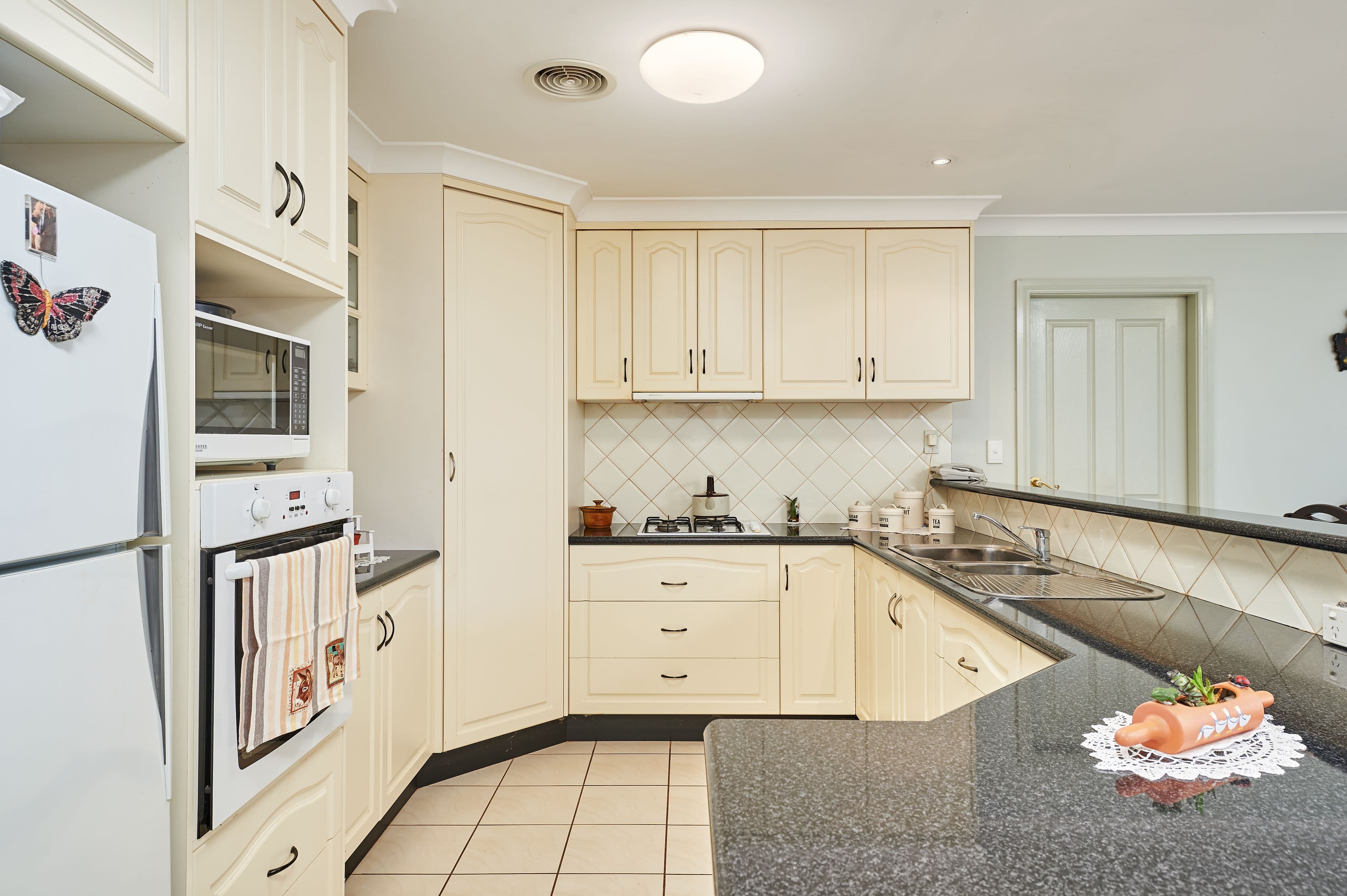 72 Iverach Street, Coolamon - Thumbnail 2