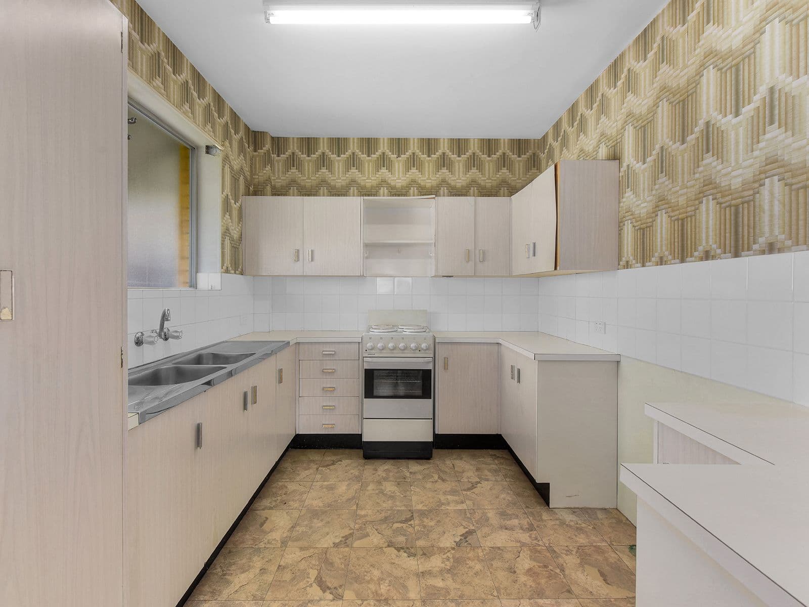 49 Gordon Street, Greenslopes QLD 4120, Greenslopes - Thumbnail 5