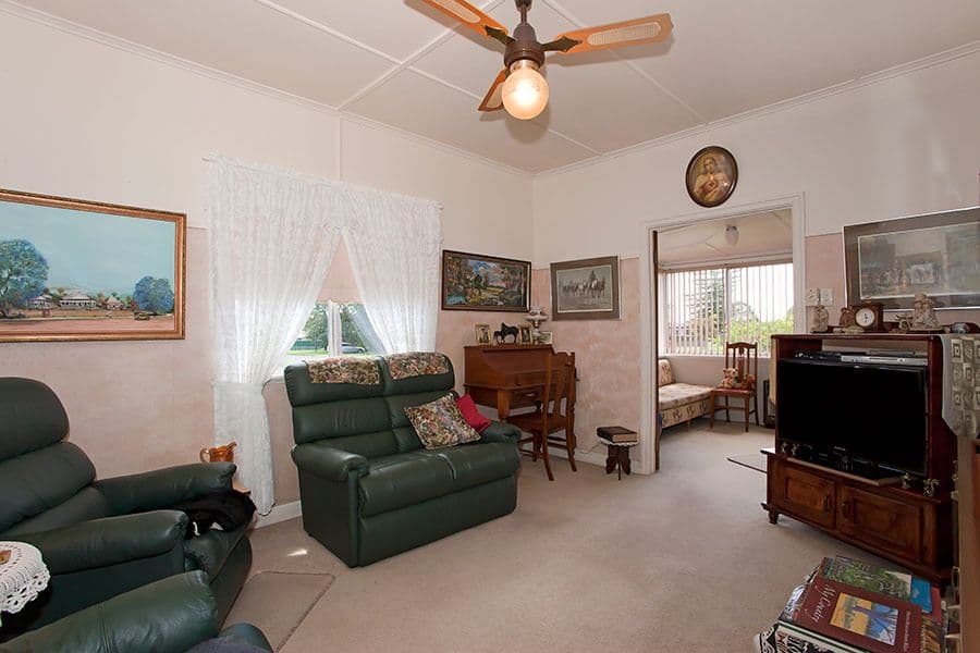 17 Merritt Street, Harristown QLD 4350, Harristown - Thumbnail 2