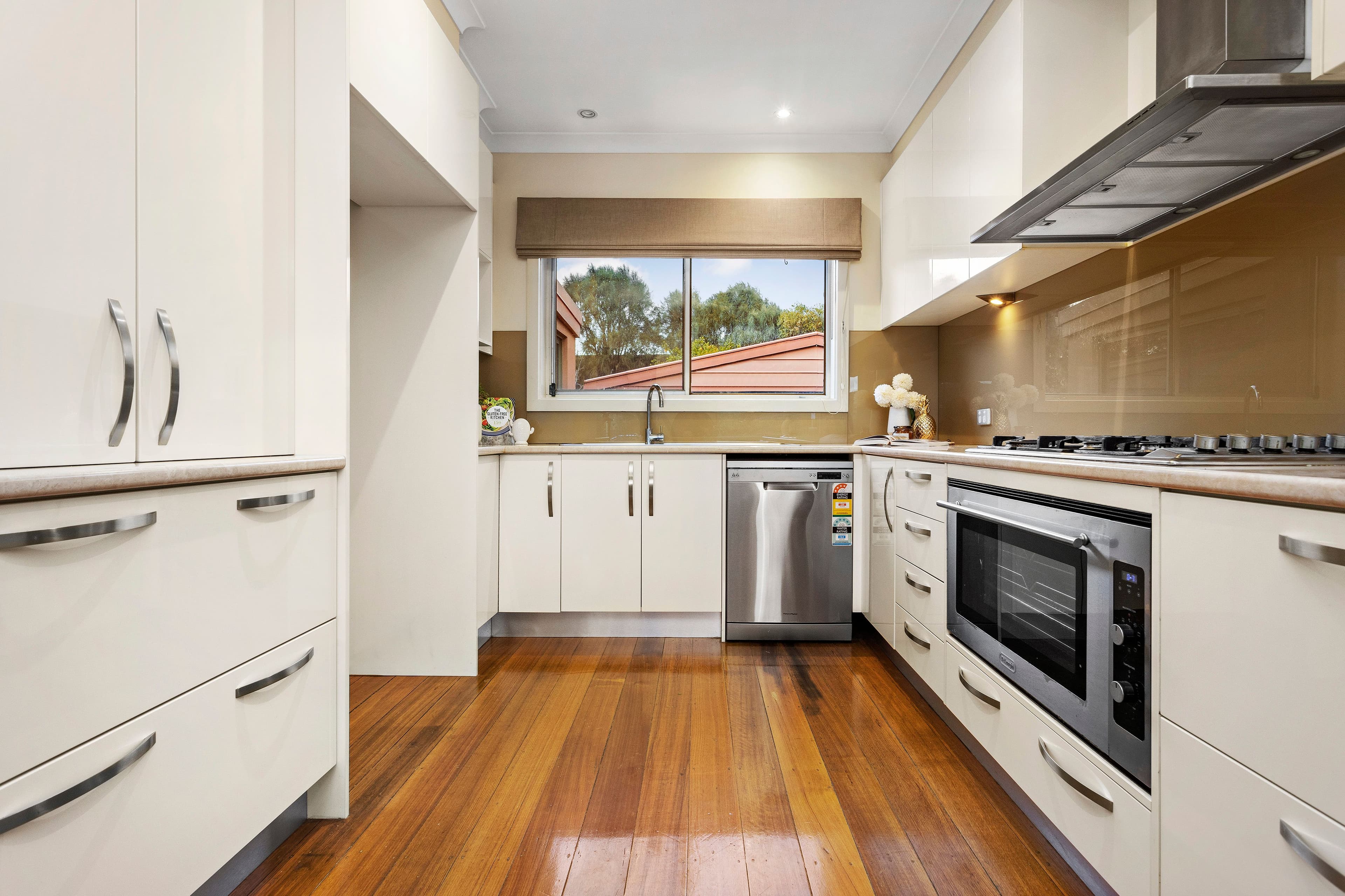 98 Sherbrooke Avenue, Oakleigh South VIC 3167, Oakleigh South - Thumbnail 4